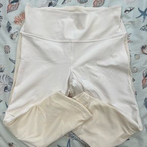 Lululemon white and cream leggings size 10